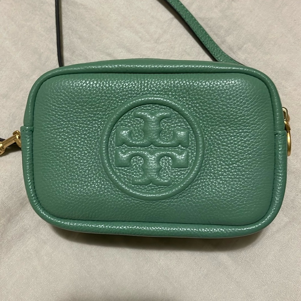 ❤️ BRAND NEW Tory Burch Perry Bombe Mini Leather Crossbody Bag PATINA Green